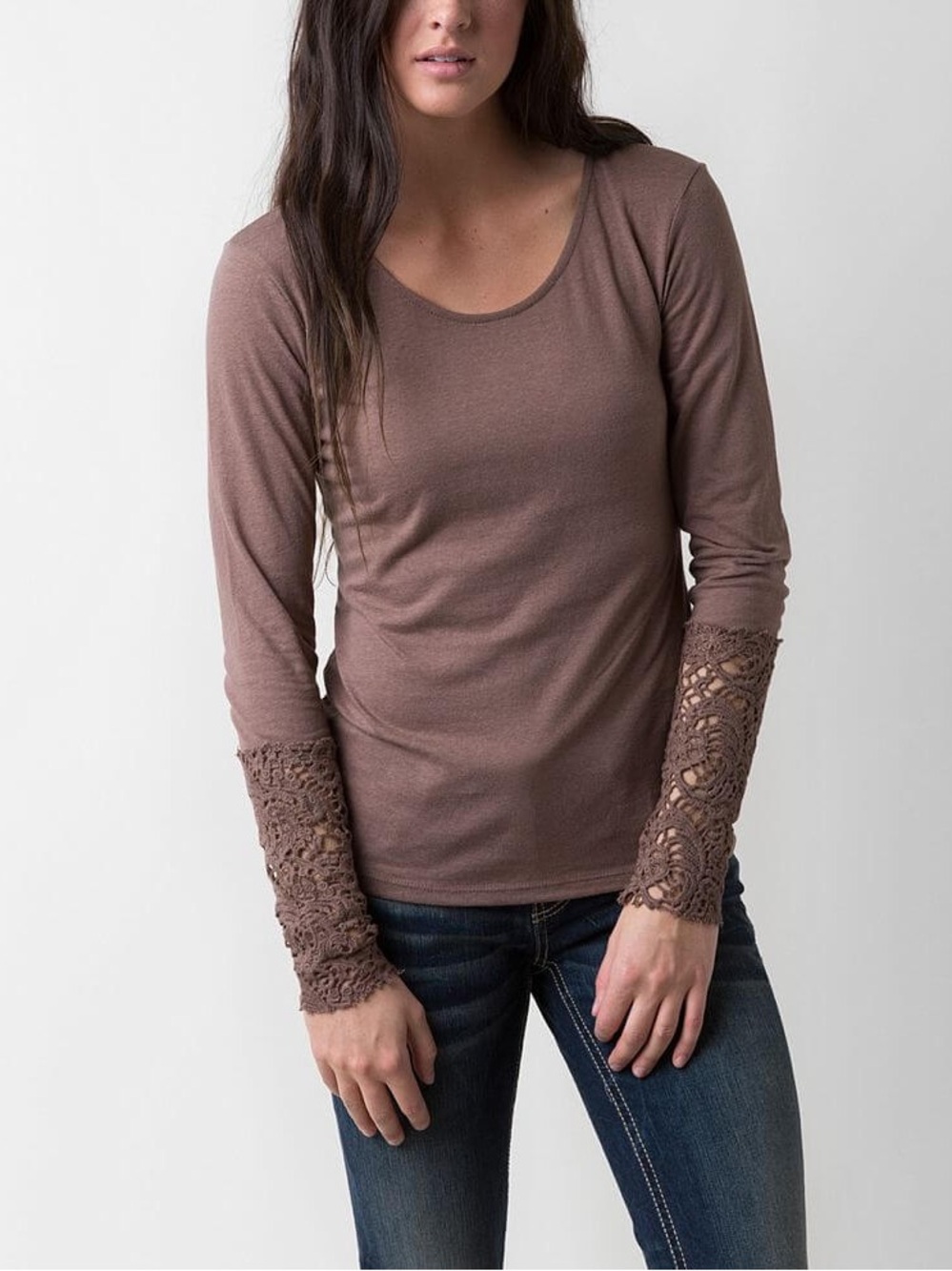 Buckle BKE Fitted Western Brown Scoop Neck w Crochet Cuffs in Deep Taupe Sz L